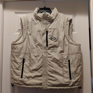 NWT Unknown London Padded And Heat Seal Tape
Detail Zip Up Vest Size XL